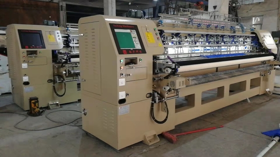 240 cm Breite 1000 Rpm Computergestützte industrielle Quilting-Maschine für die Hochgeschwindigkeitsproduktion von Decken
