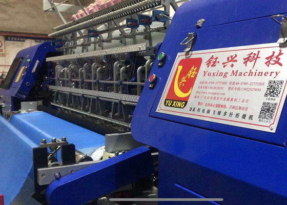 Industrielle Quiltmaschine produziert Quilts/Blanketten Weiß und Blau MAX 240m/h