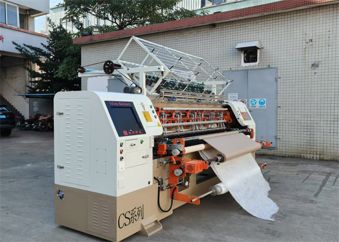 3-Reihe-Fabrik-Quilting-Maschine mit einer Produktionsgeschwindigkeit von 60 bis 280 m/m